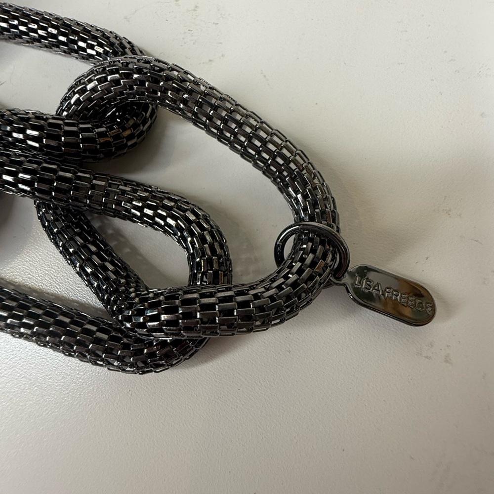 Lisa Freede Black Mesh Link Chain Necklace Oversized Gunmetal Statement Jewelry - Picture 6 of 7
